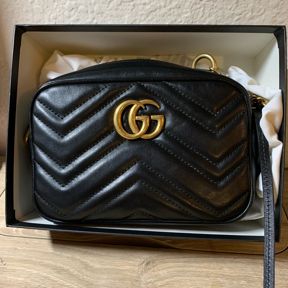 GUCCI Marmont Leather Shoulder Bag